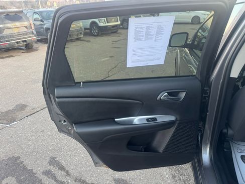 Used 2013 Dodge Journey SE w/ Flexible Seating Group image 12