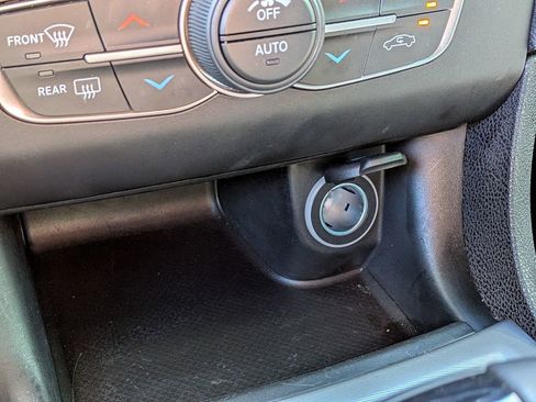 Used 2023 Dodge Charger Scat Pack w/ Navigation & Travel Group image 28