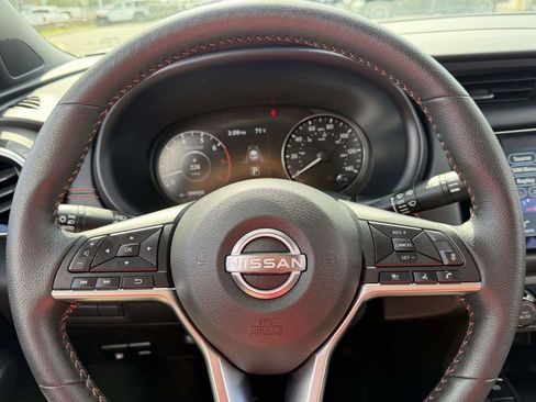 Used 2023 Nissan Kicks SR w/ SR Premium Package image 35