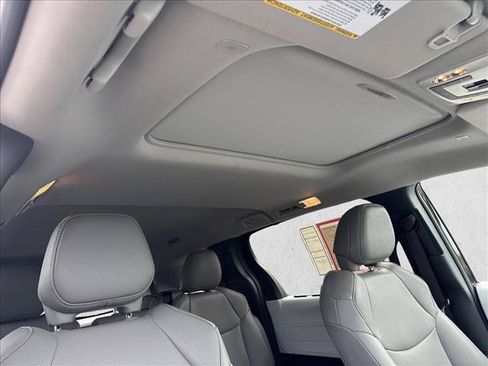 Certified 2026 Toyota Sienna XLE FWD image 25