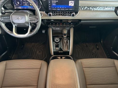 Used 2024 Chevrolet Colorado ZR2 w/ ZR2 Bison Edition image 10