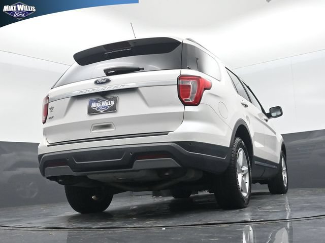 Certified 2019 Ford Explorer XLT w/ Equipment Group 202A FWD image 21