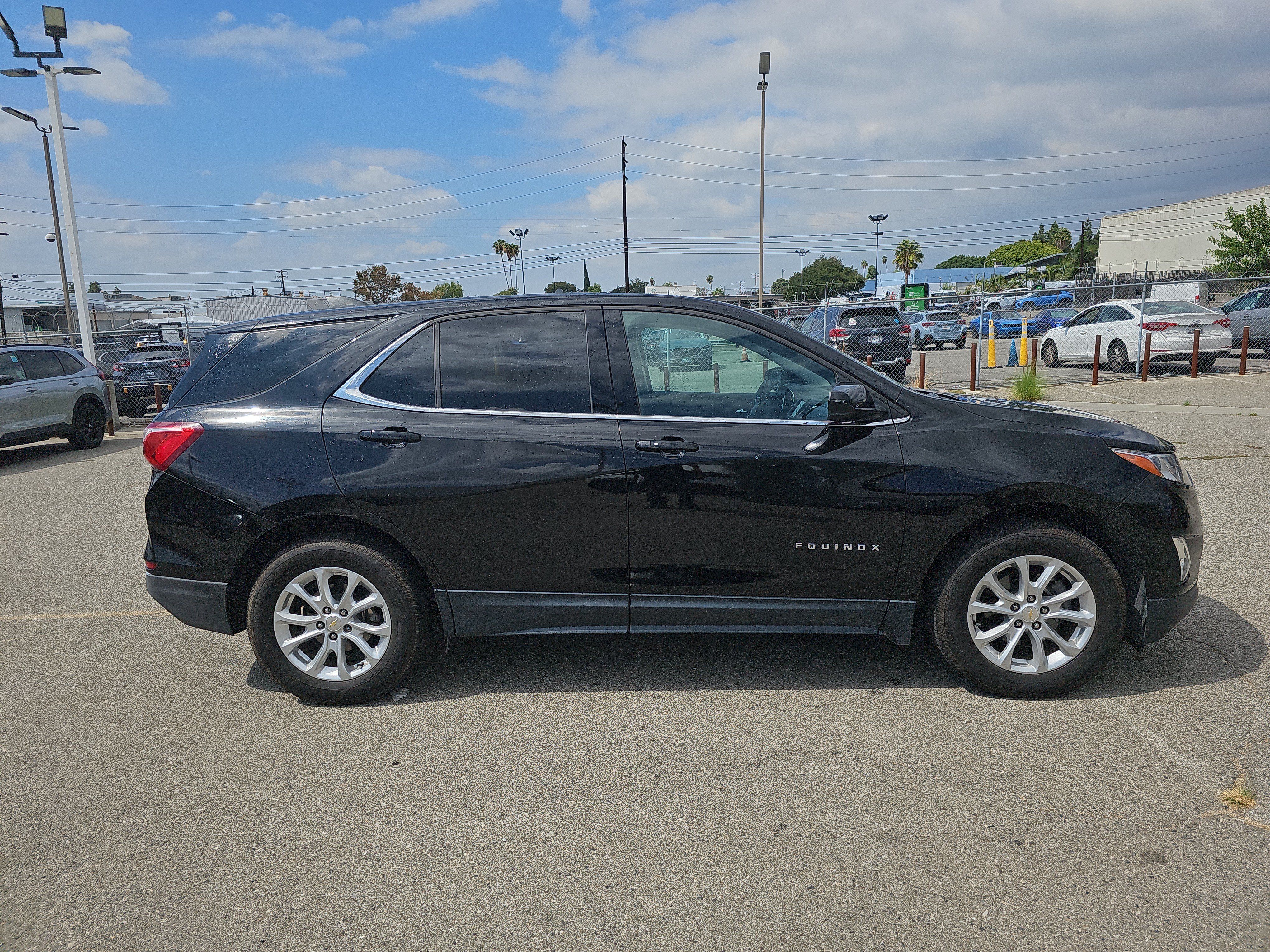 Used 2020 Chevrolet Equinox LT FWD image 3