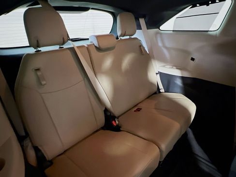 Used 2024 Toyota Sienna Limited FWD image 29