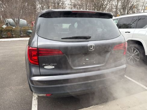 Used 2017 Honda Pilot EX image 6