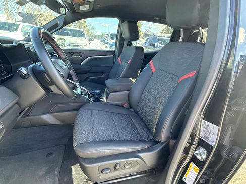 Used 2023 Chevrolet Colorado Z71 w/ Z71 Convenience Package 2 AWD/4WD image 17