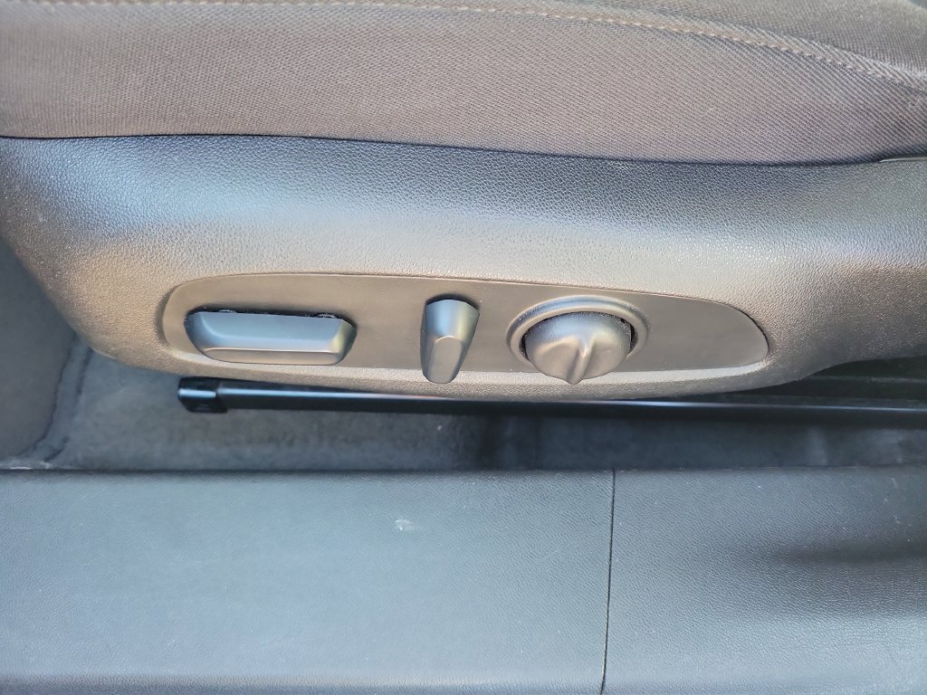 Used 2024 Chevrolet Malibu LT FWD image 23