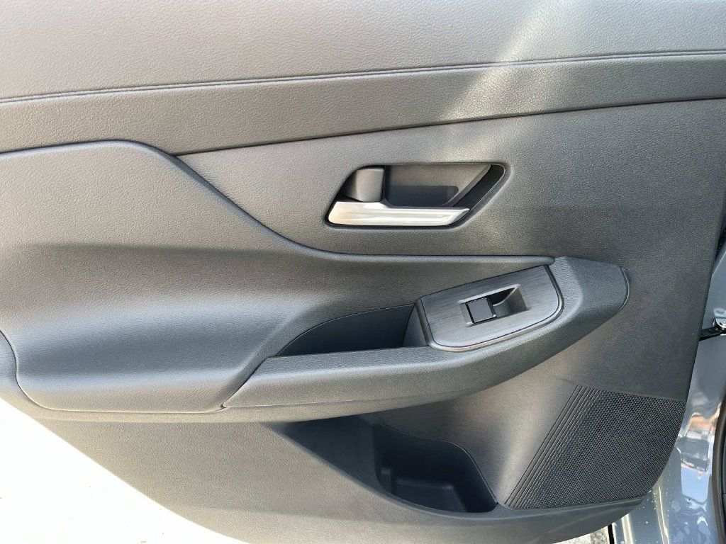 New 2027 Nissan Sentra SR w/ SR Premium Package FWD image 19