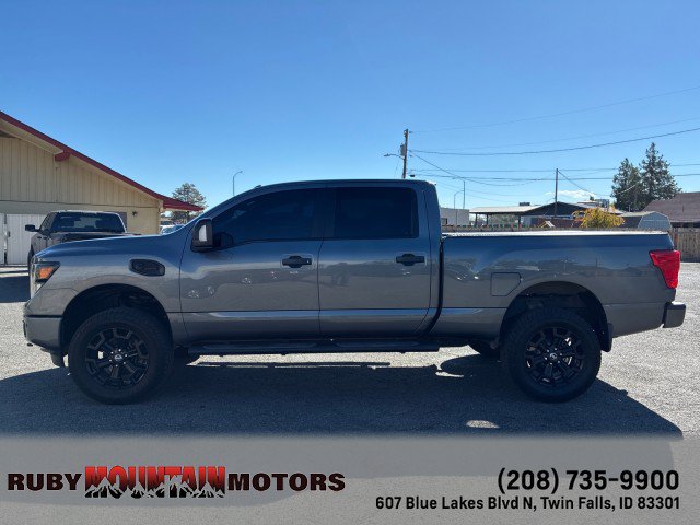 Used 2018 Nissan Titan SV w/ SV Convenience Package AWD/4WD image 4