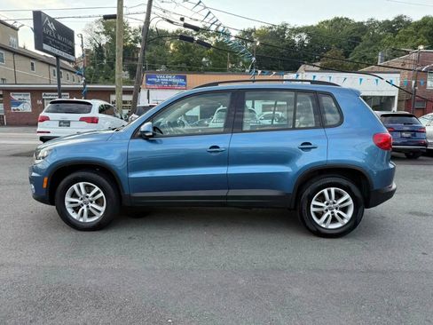 Used 2017 Volkswagen Tiguan S image 4