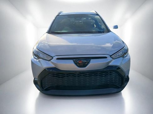 Used 2024 Toyota Corolla Cross AWD Hybrid image 3