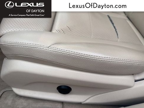 Used 2015 Mercedes-Benz C 300 4MATIC Sedan image 12