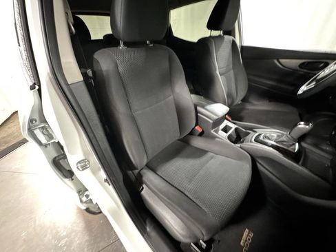 Used 2018 Nissan Rogue Sport S w/ S Appearance Package image 30