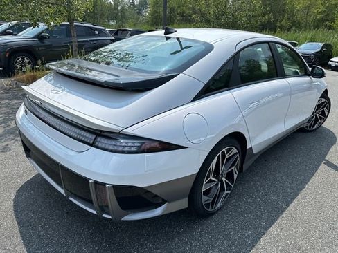 New 2025 Hyundai Ioniq 6 SEL AWD/4WD image 5