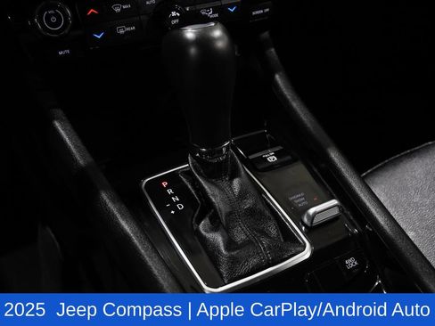 Used 2025 Jeep Compass Limited AWD/4WD image 25