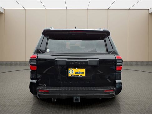Used 2025 Toyota 4Runner SR5 image 24