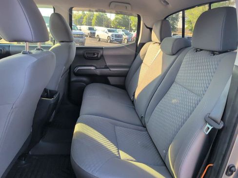 Used 2022 Toyota Tacoma SR5 w/ Technology Package RWD image 33
