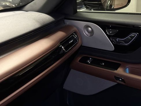 New 2026 Lincoln Aviator Reserve AWD/4WD image 32