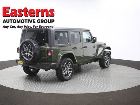 Used 2024 Jeep Wrangler Unlimited AWD/4WD image 40