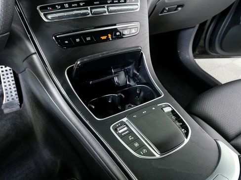 Used 2022 Mercedes-Benz GLC 300 4MATIC Coupe image 16