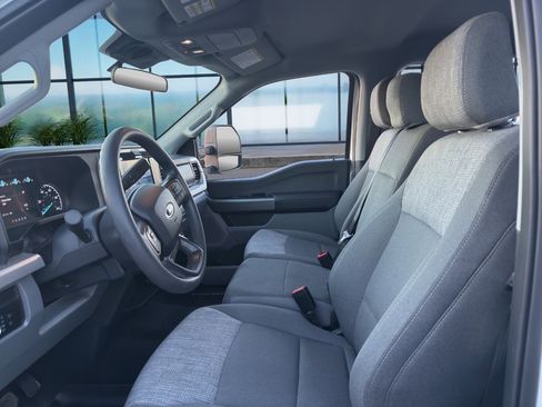 Used 2025 Ford F250 XLT image 9