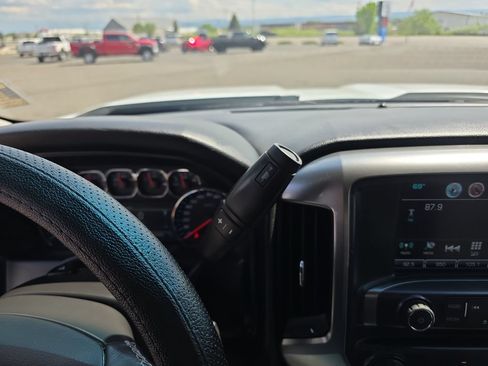 Used 2017 Chevrolet Silverado 2500 LT AWD/4WD image 26