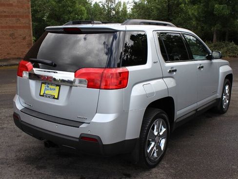 Used 2015 GMC Terrain SLT w/ Chrome Appearance Package AWD/4WD image 4