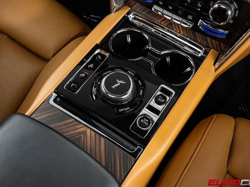 Used 2019 Rolls-Royce Cullinan AWD/4WD image 33