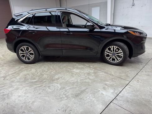 Certified 2022 Ford Escape SEL image 6