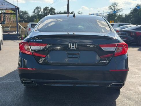 Used 2018 Honda Accord Sport image 8