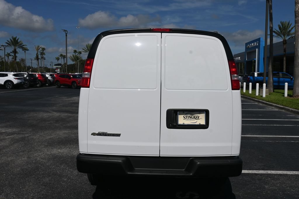 New 2025 Chevrolet Express 3500 Extended w/ Driver Convenience Package RWD image 4