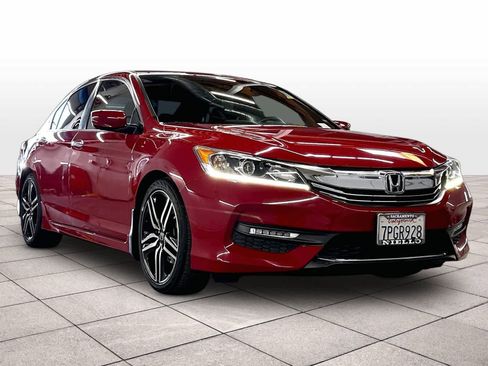 Used 2016 Honda Accord Sport image 2