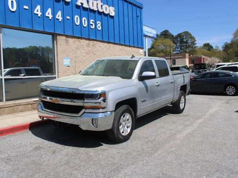 Used 2018 Chevrolet Silverado 1500 LT w/ Texas Edition image 3