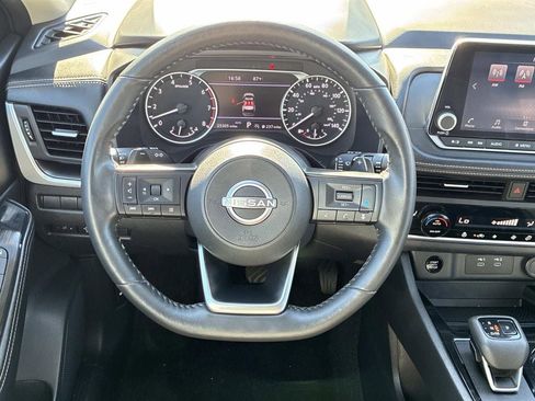 Used 2024 Nissan Rogue SV w/ SV Premium Package AWD/4WD image 18