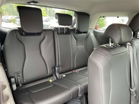 New 2026 Kia Carnival EX image 8