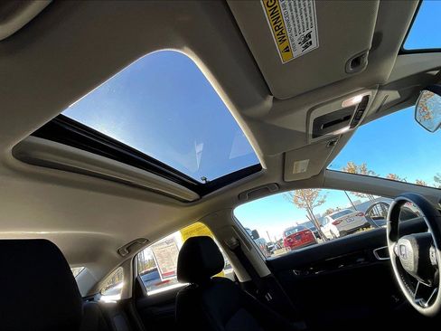 Used 2024 Honda Civic EX image 17