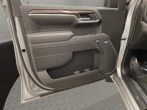 New 2025 Chevrolet Silverado 1500 LTZ w/ LTZ Convenience Package II image 24