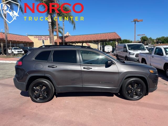 Used 2019 Jeep Cherokee Latitude Plus FWD image 1