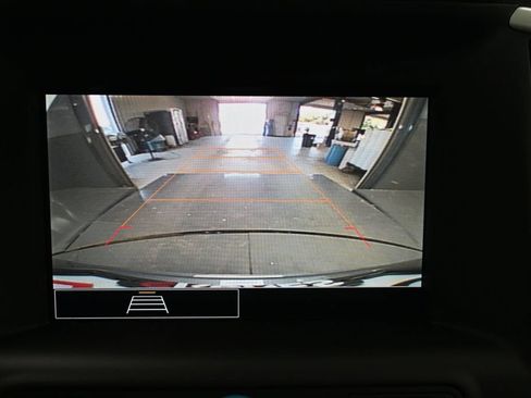 Used 2024 GMC Terrain SLE AWD/4WD image 11