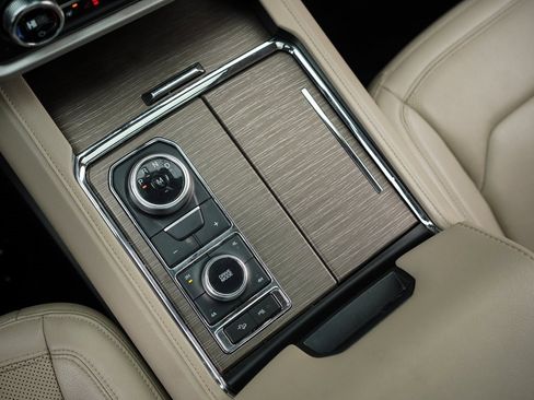 Used 2022 Ford Expedition Max Limited image 36