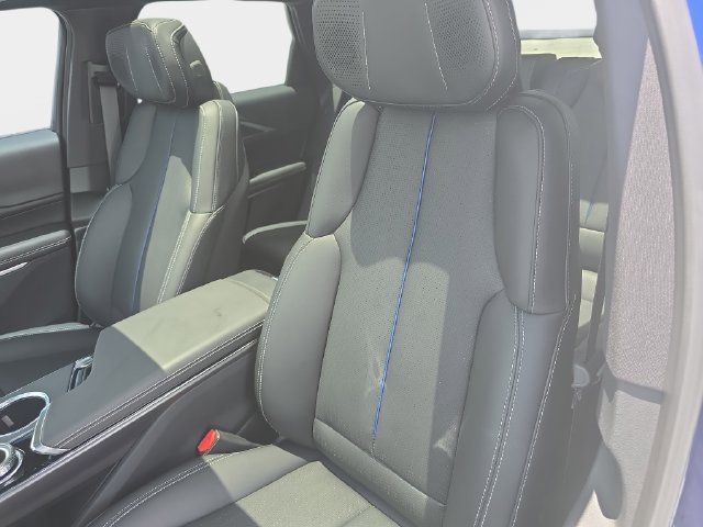 Used 2026 Cadillac Lyriq Signature Sport AWD/4WD image 23