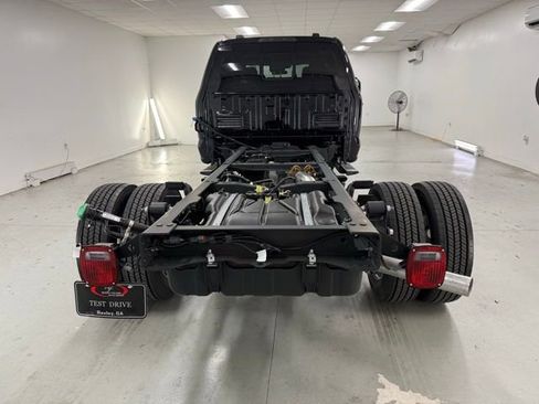 New 2026 Ford F450 XL w/ XL Chrome Package image 7