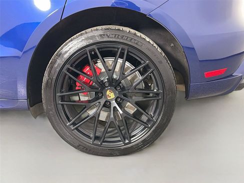 Certified 2023 Porsche Macan GTS w/ Premium Package Plus AWD/4WD image 11