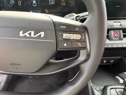 Used 2025 Kia K4 FWD image 27