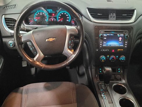 Used 2017 Chevrolet Traverse LT w/ LPO, 'HIT The Road' Package AWD/4WD image 22