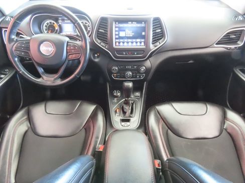 Used 2021 Jeep Cherokee Trailhawk w/ Trailer Tow Group AWD/4WD image 38