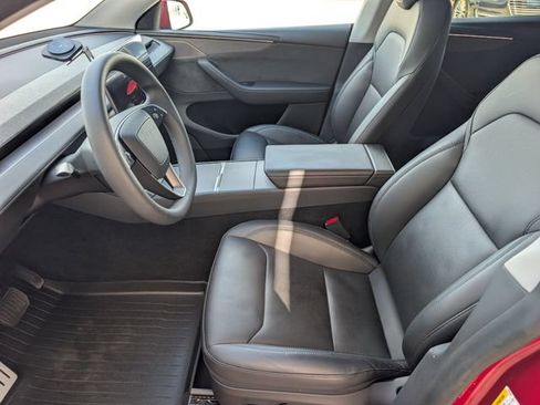 Used 2026 Tesla Model Y Long Range AWD/4WD image 8