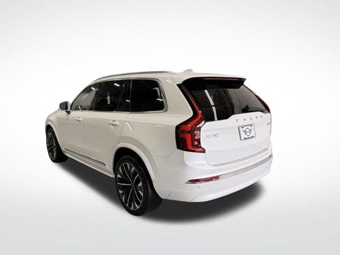 Used 2026 Volvo XC90 B6 Plus AWD/4WD image 3