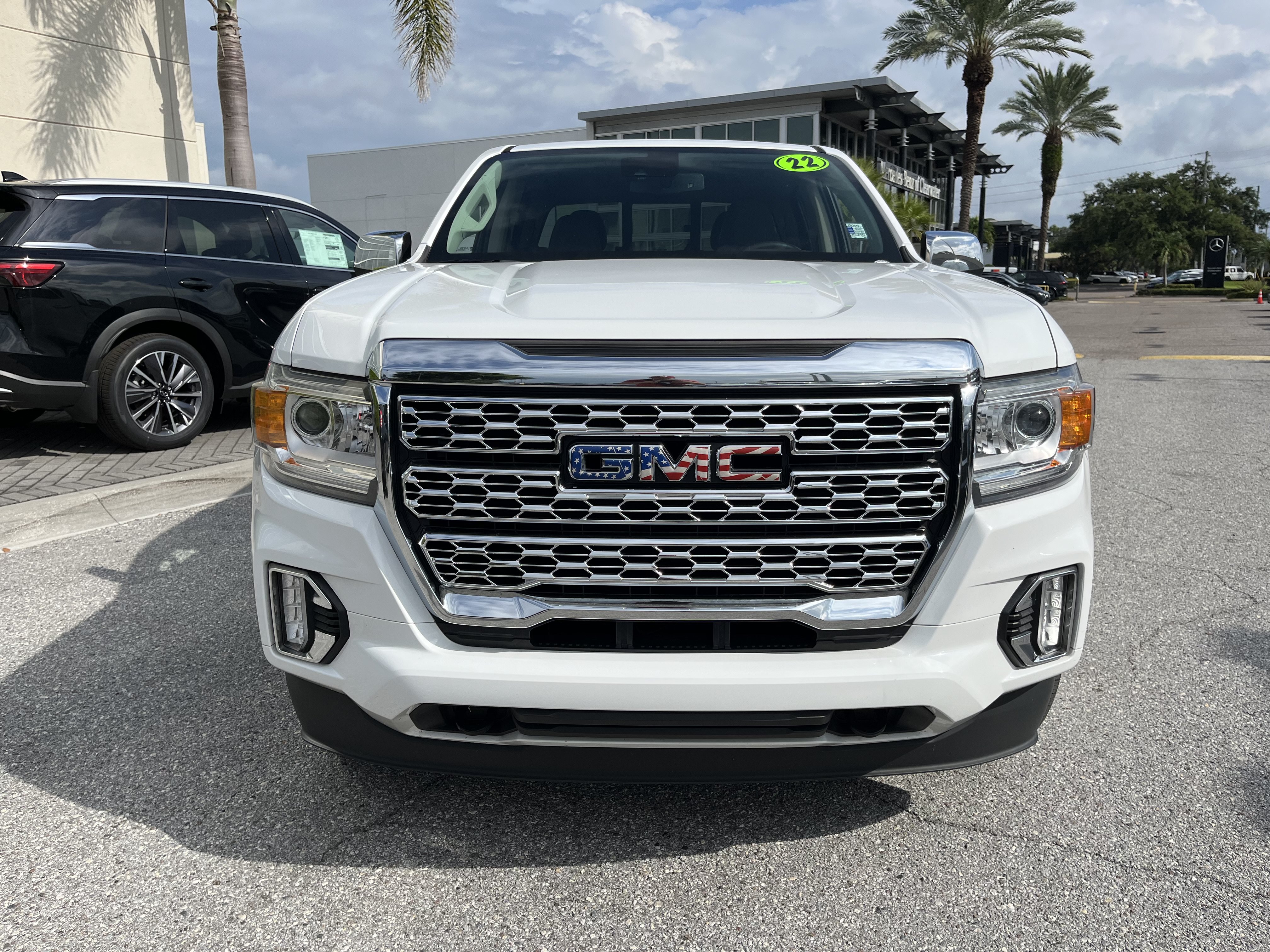 Used 2022 GMC Canyon Denali RWD image 11