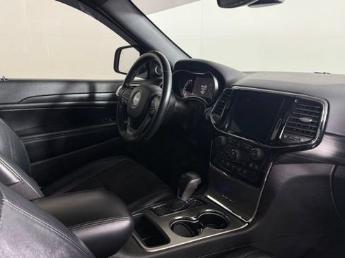 Used 2020 Jeep Grand Cherokee Altitude AWD/4WD image 17